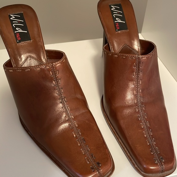 Tan mules size 8 - Picture 4 of 6